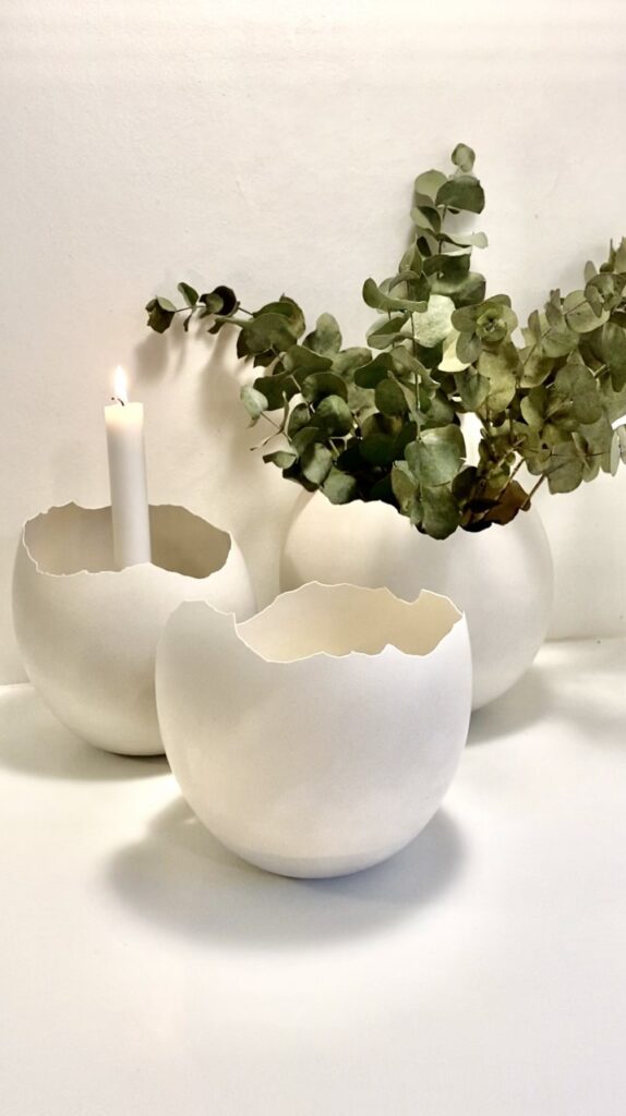 Det færdige resultat - påskeæg af gips