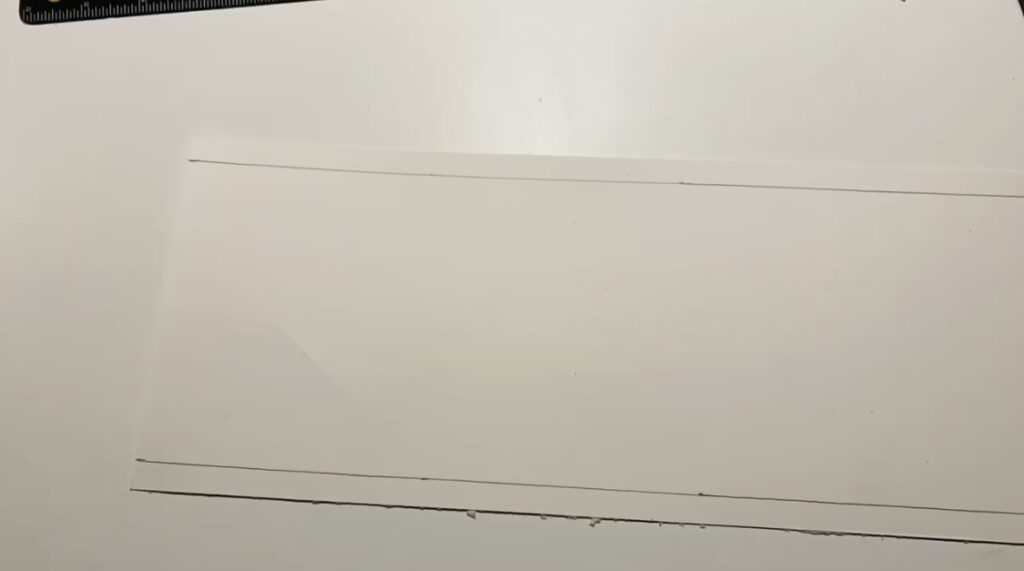 Først skal der to streger på. 